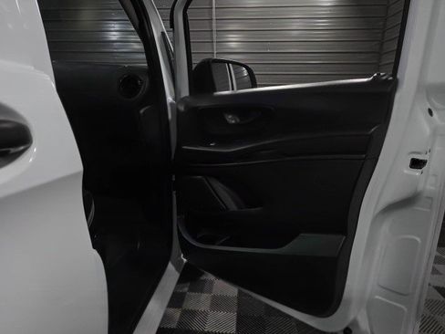 Used 2022 Mercedes-Benz Metris image 28