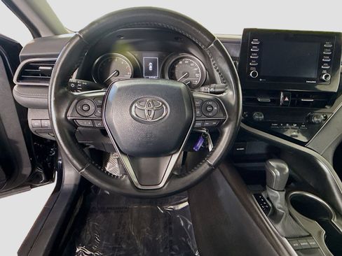 Used 2023 Toyota Camry SE FWD image 13