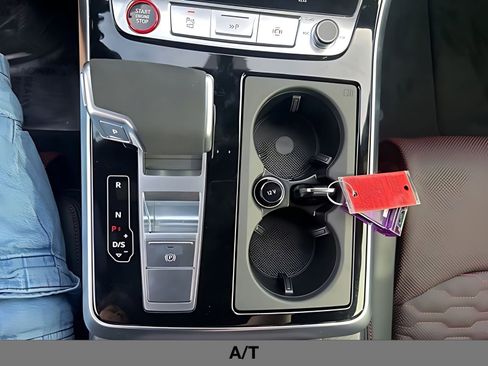 New 2026 Audi RS Q8 performance image 38