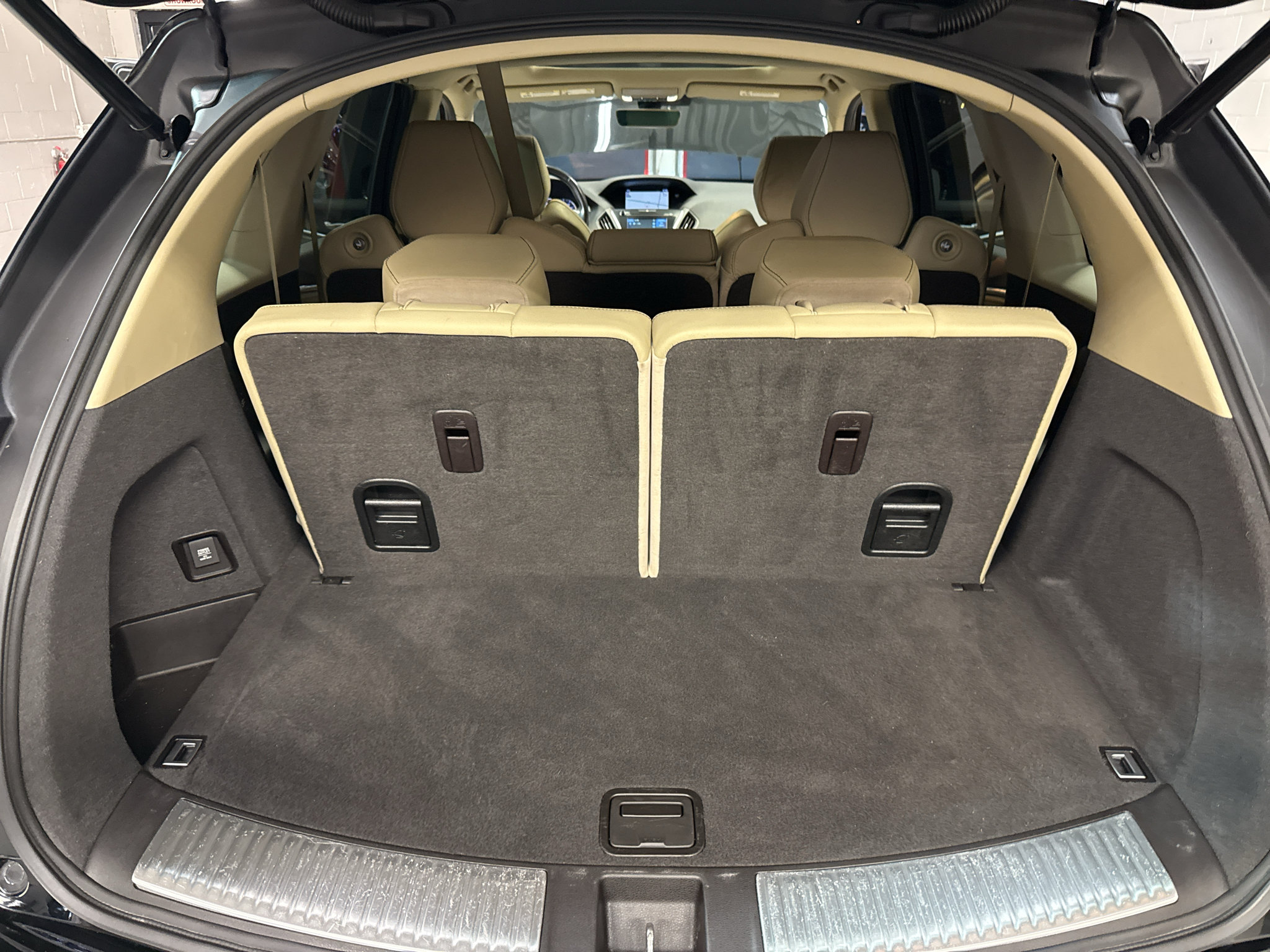 Used 2019 Acura MDX w/ Technology Package AWD/4WD image 35