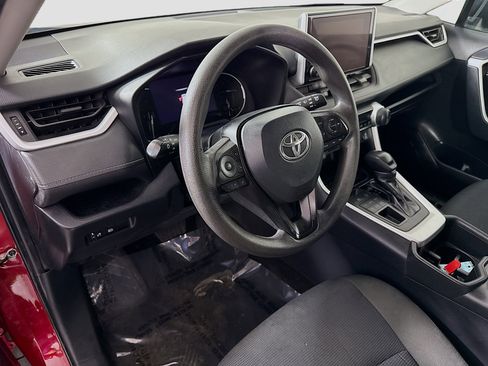 Used 2024 Toyota RAV4 LE image 22