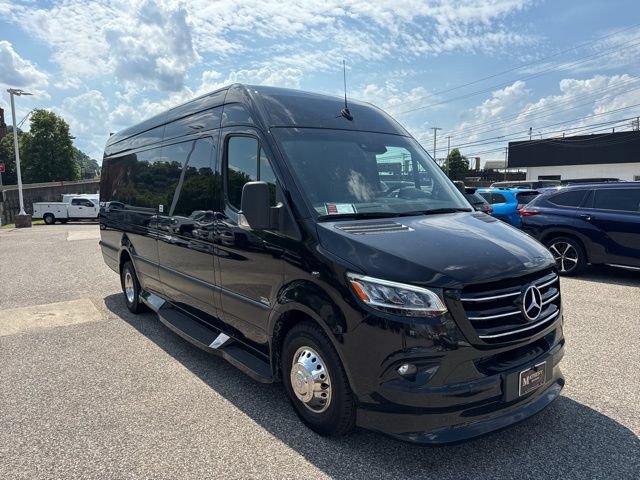 Used 2024 Mercedes-Benz Sprinter 3500 image 8