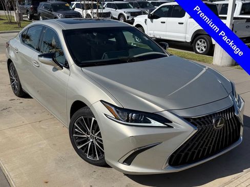 Used 2024 Lexus ES 350 w/ Premium Package FWD image 4