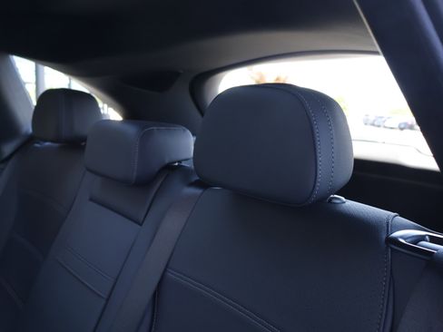 Used 2026 Mercedes-Benz GLC 300 4MATIC image 18