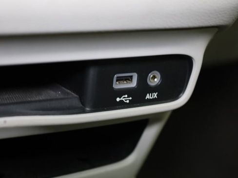 Used 2018 Chrysler Pacifica Touring Plus image 24