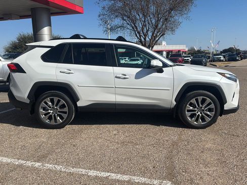 Used 2023 Toyota RAV4 XLE Premium image 2