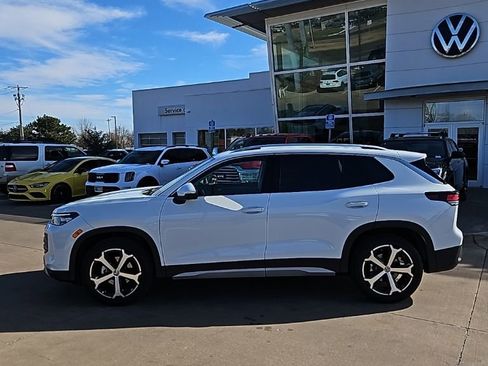 New 2026 Volkswagen Tiguan SE image 8