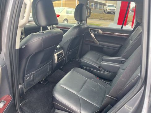 Used 2018 Lexus GX 460 Premium image 23