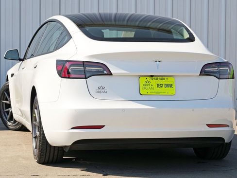 Used 2022 Tesla Model 3 image 6