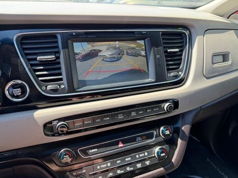 Used 2016 Kia Sedona SX Limited FWD image 45