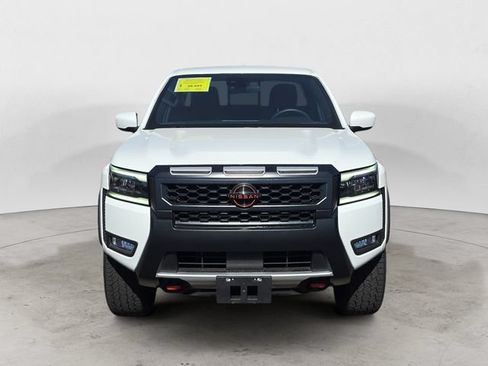 Used 2026 Nissan Frontier PRO-4X AWD/4WD image 2