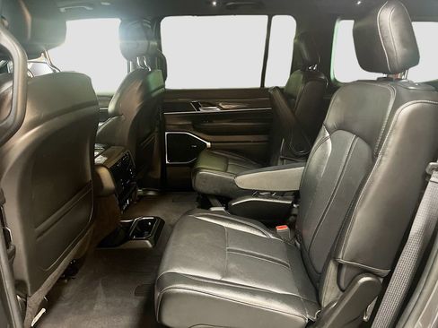 Used 2022 Jeep Wagoneer Series III w/ Premium Group I image 26