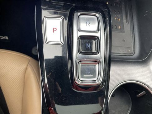 Used 2022 Hyundai Sonata Limited image 17