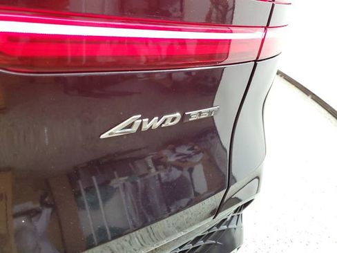 Used 2022 Genesis GV70 3.5T Sport image 6