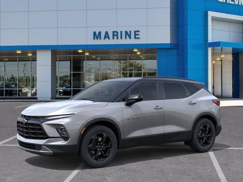 New 2026 Chevrolet Blazer LT w/ Convenience Package FWD image 2
