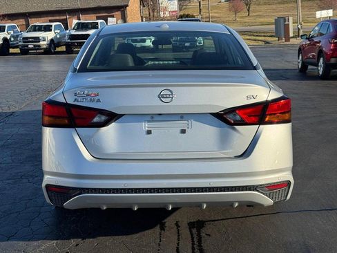 Used 2024 Nissan Altima 2.5 SV image 5