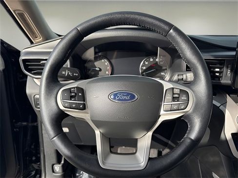 Used 2023 Ford Explorer XLT w/ Equipment Group 202A image 15