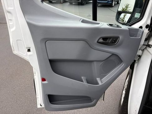 Used 2017 Ford Transit 250 130 Low Roof w/ Exterior Upgrade Package RWD image 19