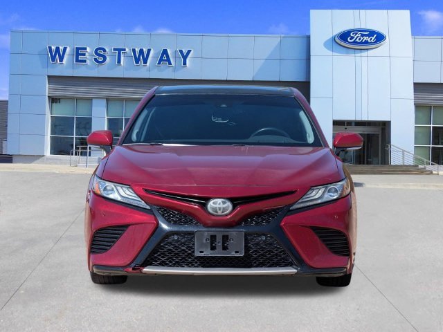 Used 2018 Toyota Camry XSE FWD image 7