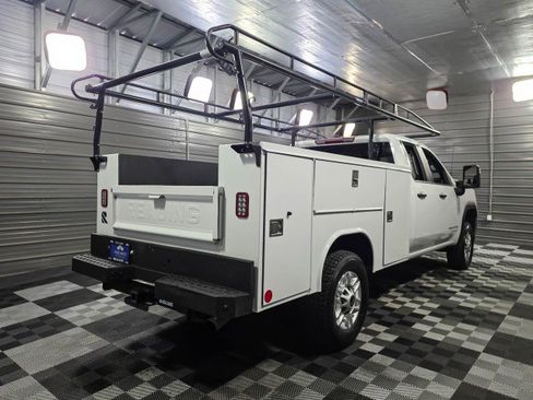 Used 2023 GMC Sierra 2500 Pro w/ Convenience Package AWD/4WD image 5