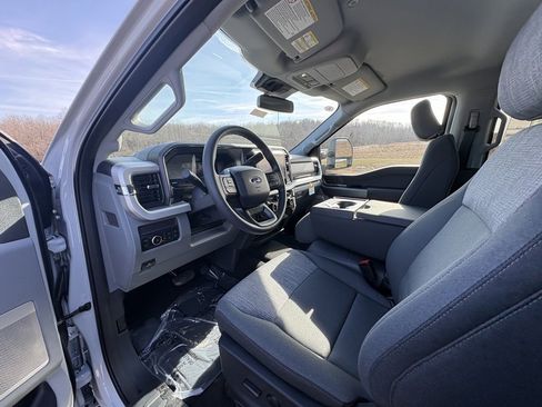 New 2026 Ford F250 XLT w/ XLT Premium Package image 33