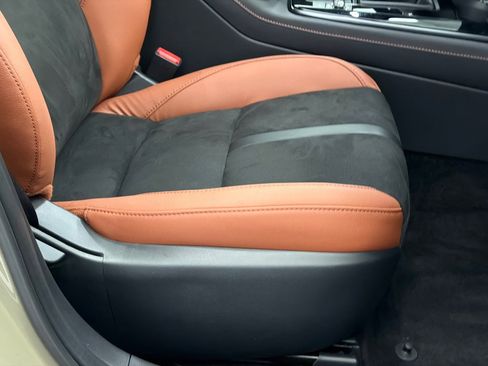 Used 2025 MAZDA CX-30 Carbon image 12