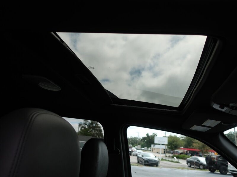 Used 2010 Ford Escape Limited FWD image 28