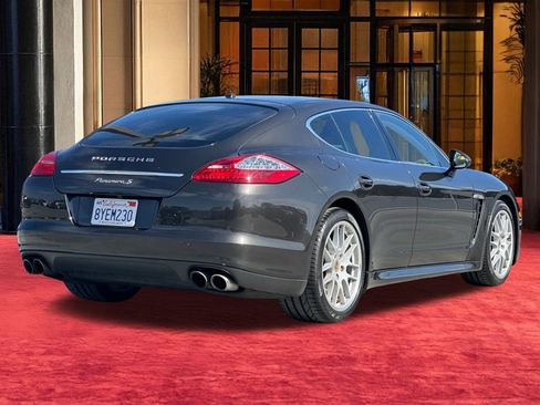 Used 2011 Porsche Panamera 4S image 10