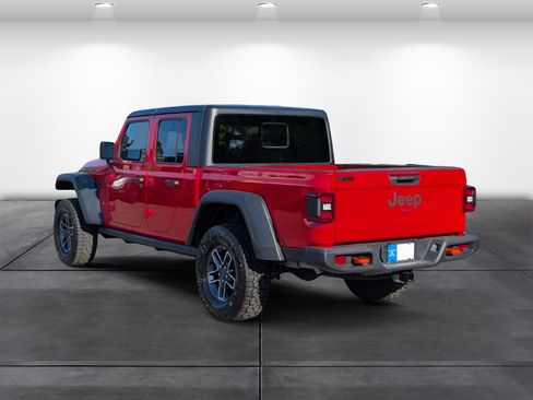 Used 2026 Jeep Gladiator Mojave AWD/4WD image 3