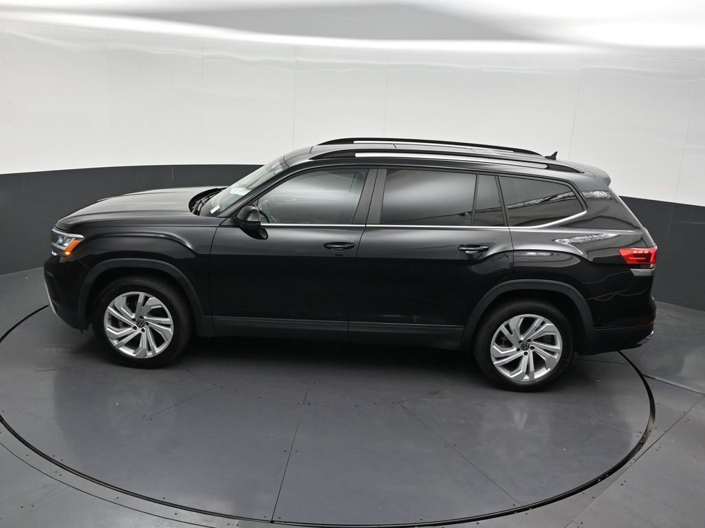 Used 2021 Volkswagen Atlas SE w/ Panoramic Sunroof Package FWD image 16