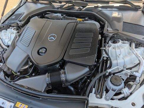 Used 2025 Mercedes-Benz C 300 4MATIC Sedan image 20