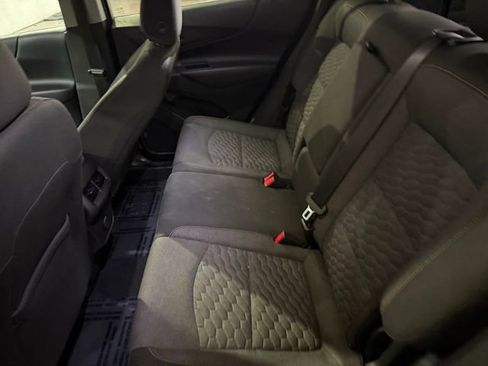Used 2018 Chevrolet Equinox LT FWD image 29
