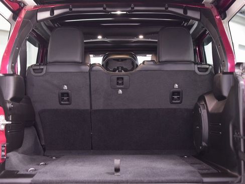 Used 2024 Jeep Wrangler Sahara w/ Technology Group image 23