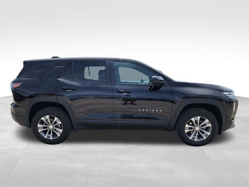 Certified 2026 Chevrolet Equinox LT FWD image 8