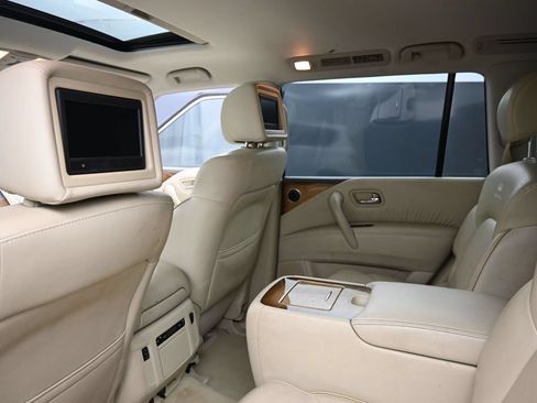 Used 2014 INFINITI QX80 4WD w/ Theater Package image 24