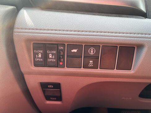 Used 2021 Honda Odyssey EX-L image 27