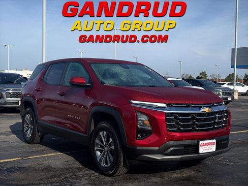 Used 2026 Chevrolet Equinox LT w/ Safety and Technology Package image 1