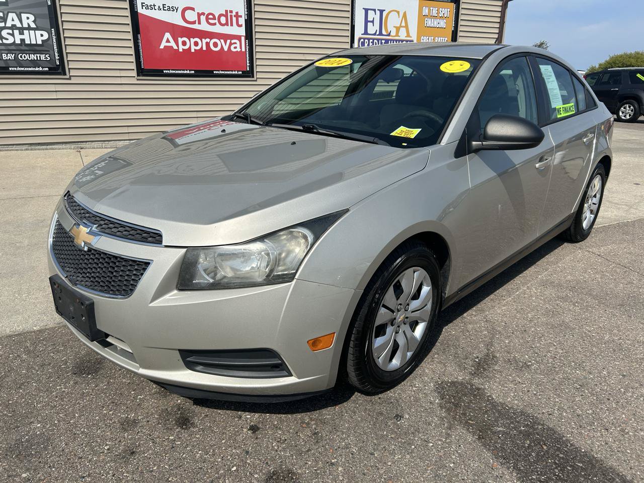 Used 2014 Chevrolet Cruze LS FWD image 1