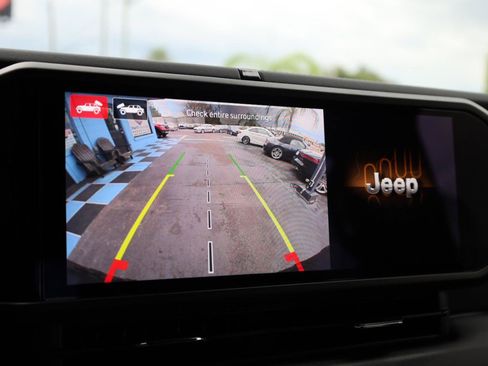 Used 2026 Jeep Wrangler Unlimited Rubicon 392 w/ Quick Order Package 27X Moab AWD/4WD image 11