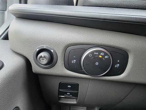 New 2026 Ford Transit 250 148 Medium Roof image 17