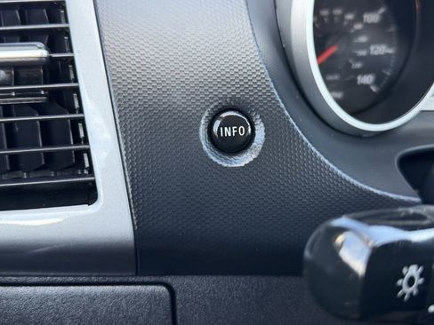 Used 2010 Mitsubishi Outlander ES FWD image 27