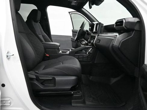 Used 2025 Toyota Tacoma SR5 AWD/4WD image 27