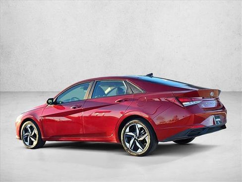 Used 2023 Hyundai Elantra SEL w/ Convenience Package image 9