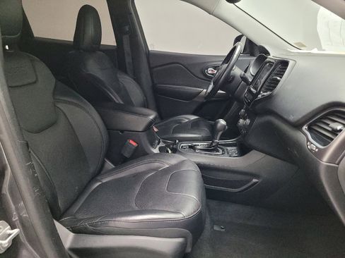 Used 2019 Jeep Cherokee Limited image 21