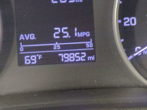 Used 2017 Hyundai Elantra SE image 30