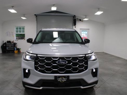 New 2026 Ford Explorer Platinum w/ LUX Leather Package AWD/4WD image 2