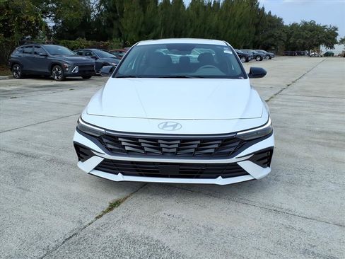 New 2026 Hyundai Elantra SEL Sport image 2