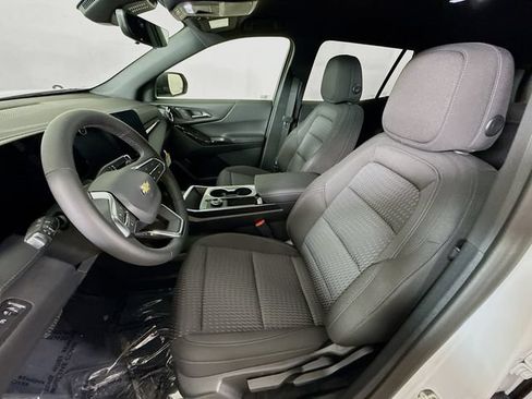 New 2026 Chevrolet Equinox LT w/ Safety and Technology Package AWD/4WD image 22