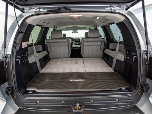 Used 2014 Toyota Sequoia Limited image 43