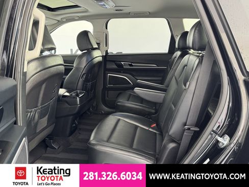 Used 2025 Kia Telluride S FWD image 15